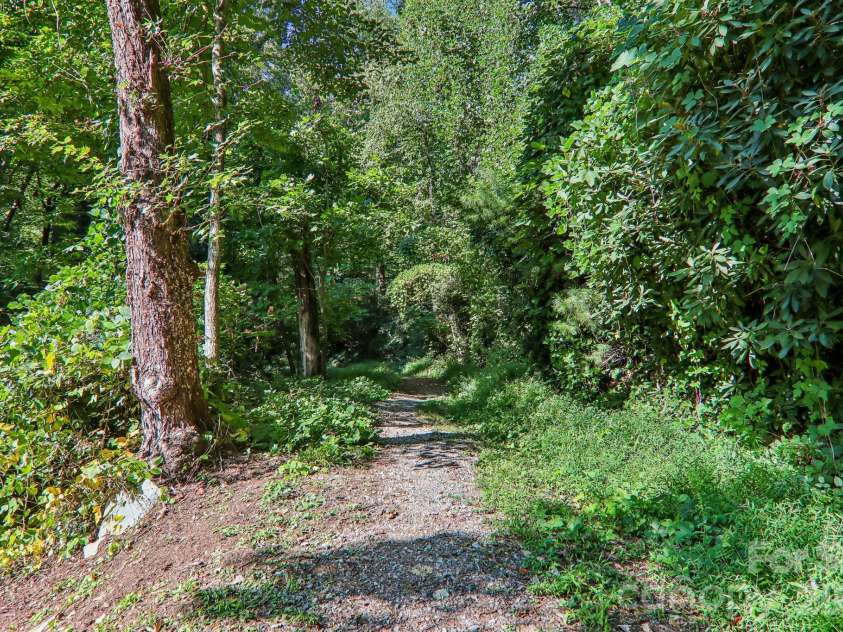 53 Lake Drive, Laurel Park, NC 28739.  MLS# CAR4425310, YatesRealty ID 51166. 