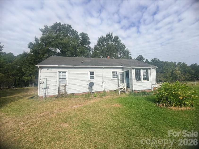 171 Fox Run Road, Lancaster, SC 29720.  MLS# CAR4424609, YatesRealty ID 51168. 