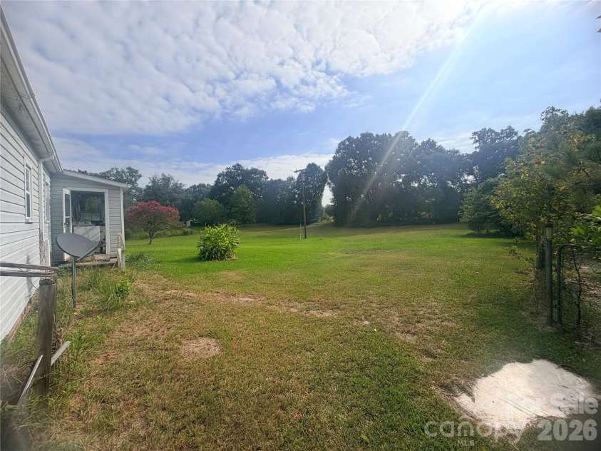 171 Fox Run Road, Lancaster, SC 29720.  MLS# CAR4424609, YatesRealty ID 51168. 