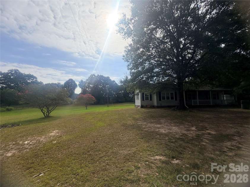 171 Fox Run Road, Lancaster, SC 29720.  MLS# CAR4424609, YatesRealty ID 51168. 