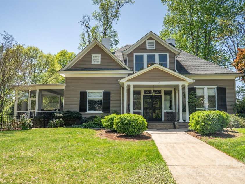 447 Washington Street, Rutherfordton, NC 28139.  MLS# CAR4245756, YatesRealty ID 5117. 