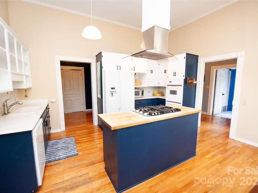 447 Washington Street, Rutherfordton, NC 28139.  MLS# CAR4245756, YatesRealty ID 5117. 