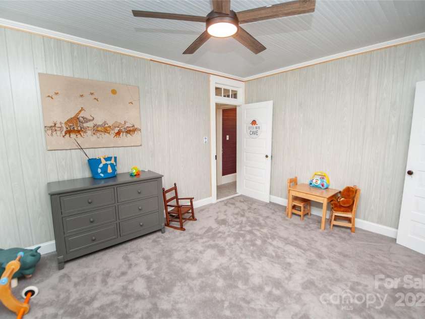 447 Washington Street, Rutherfordton, NC 28139.  MLS# CAR4245756, YatesRealty ID 5117. 