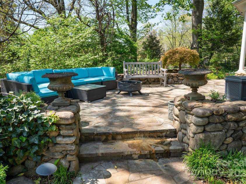 447 Washington Street, Rutherfordton, NC 28139.  MLS# CAR4245756, YatesRealty ID 5117. 