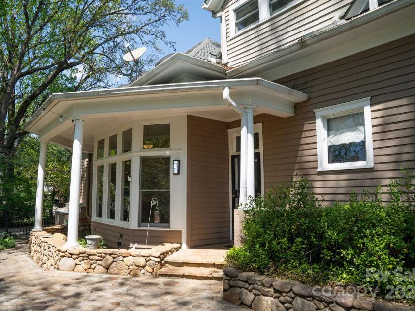 447 Washington Street, Rutherfordton, NC 28139.  MLS# CAR4245756, YatesRealty ID 5117. 