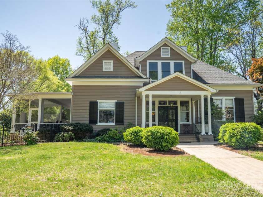 447 Washington Street, Rutherfordton, NC 28139.  MLS# CAR4245756, YatesRealty ID 5117. 