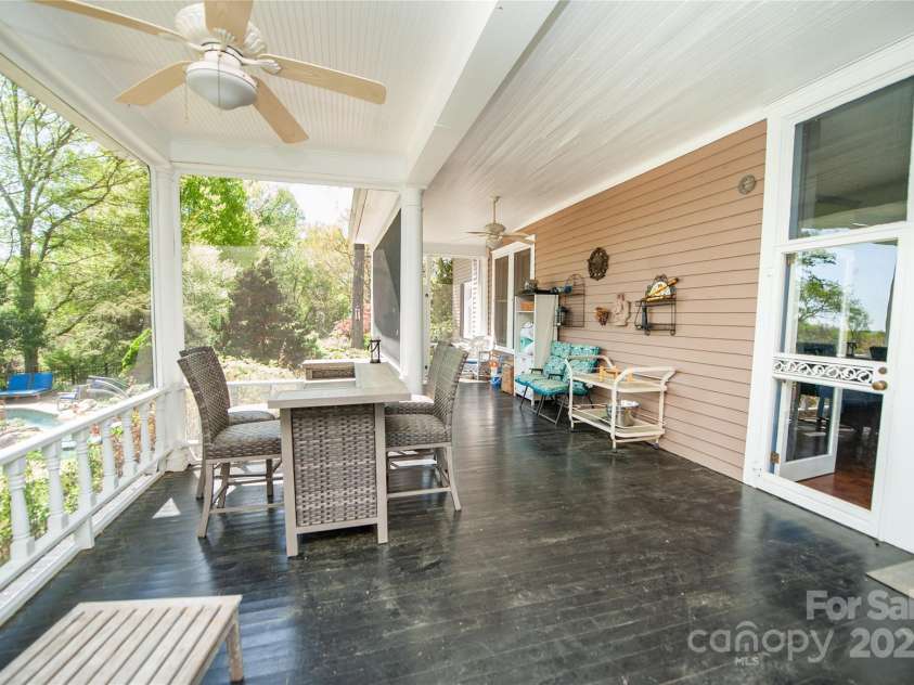 447 Washington Street, Rutherfordton, NC 28139.  MLS# CAR4323282, YatesRealty ID 5117. 