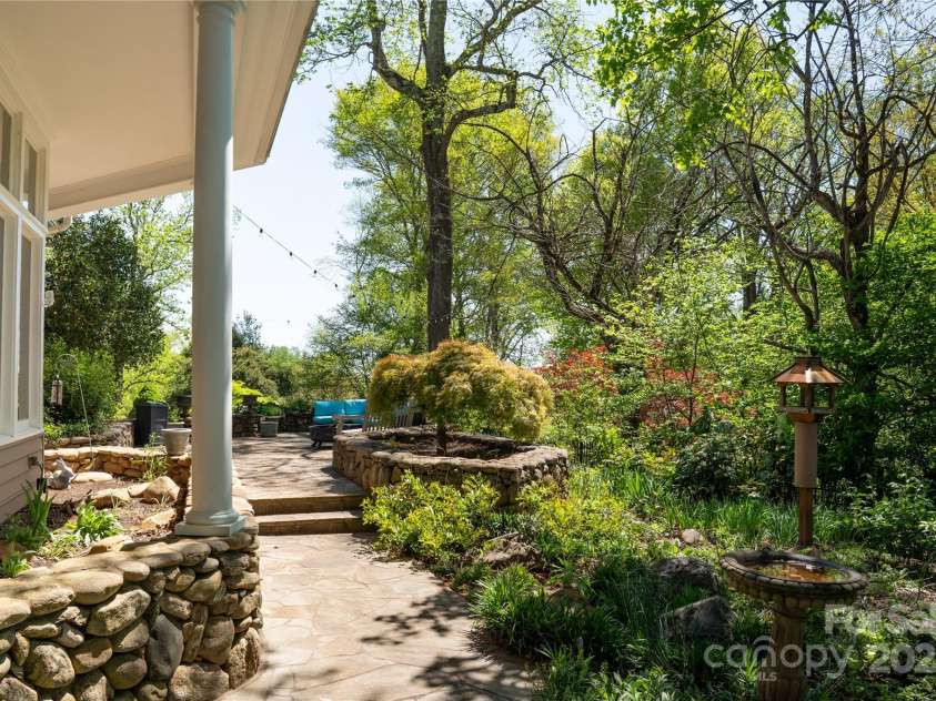 447 Washington Street, Rutherfordton, NC 28139.  MLS# CAR4323282, YatesRealty ID 5117. 