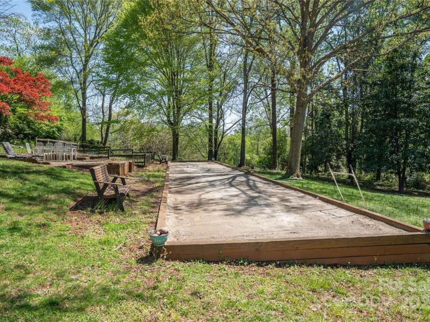 447 Washington Street, Rutherfordton, NC 28139.  MLS# CAR4323282, YatesRealty ID 5117. 