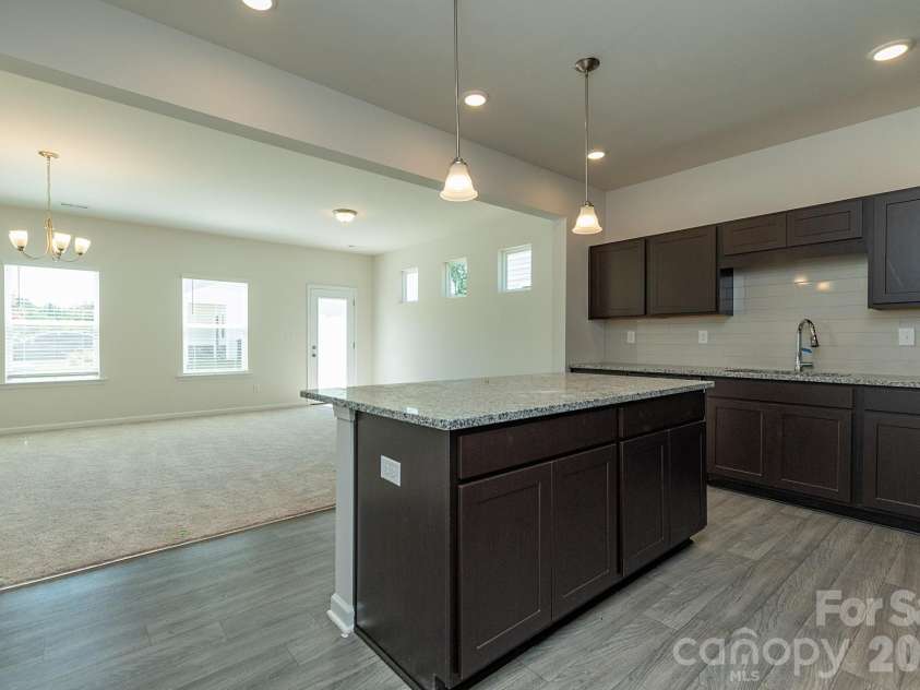 6116 Jasmine Branch Road, Charlotte, NC 28216.  MLS# CAR4425461, YatesRealty ID 51171. Kitchen