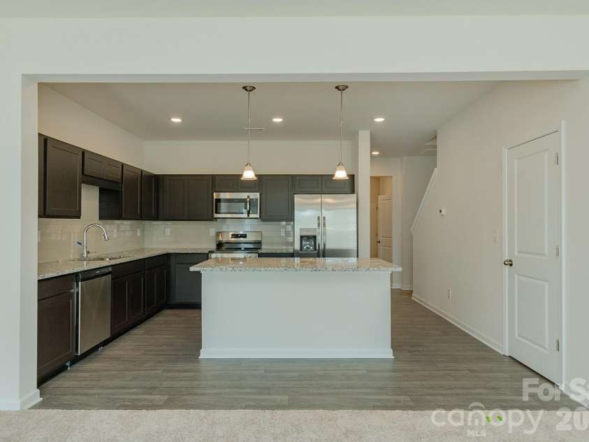 6116 Jasmine Branch Road, Charlotte, NC 28216.  MLS# CAR4425461, YatesRealty ID 51171. Kitchen