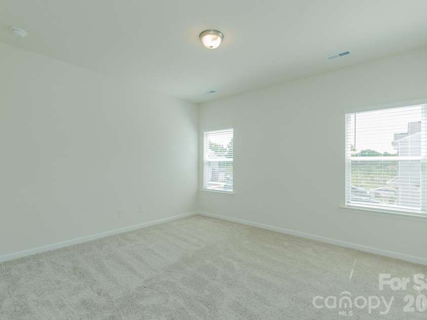 6116 Jasmine Branch Road, Charlotte, NC 28216.  MLS# CAR4425461, YatesRealty ID 51171. Primary Suite