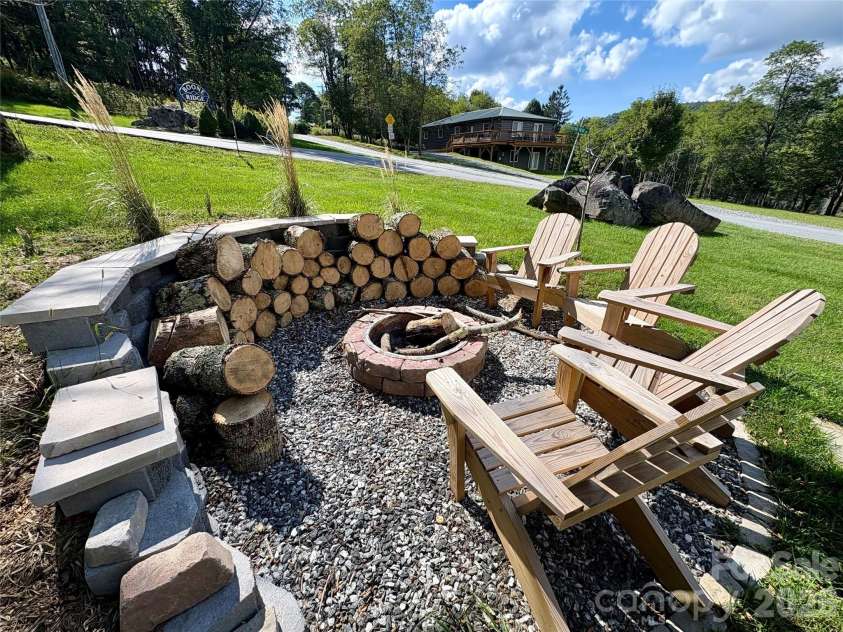 111 Almost Heaven None, Boone, NC 28607.  MLS# CAR4425508, YatesRealty ID 51176. 