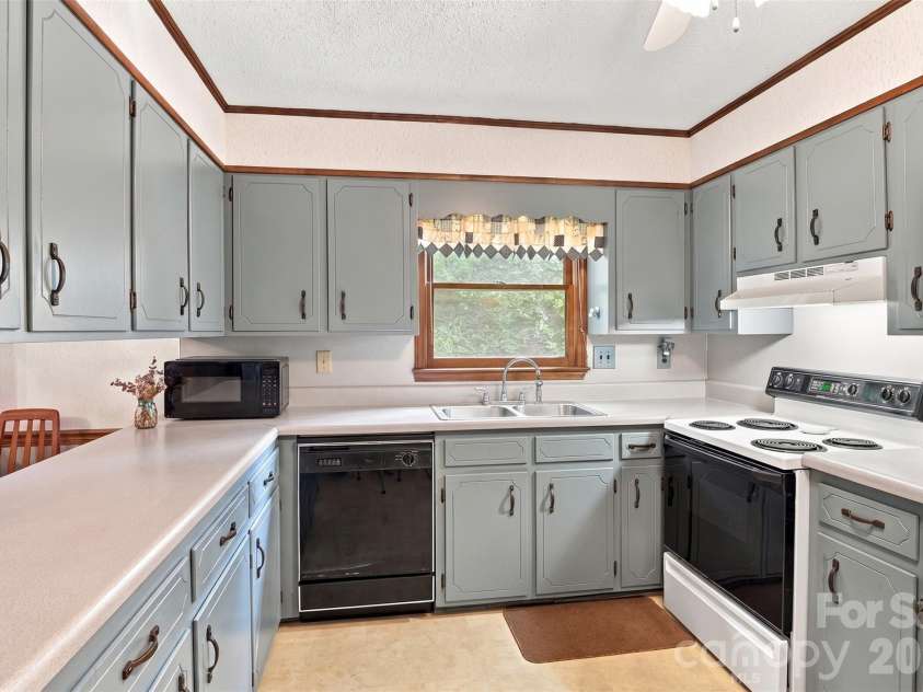 5559 Hillsdale Street, Fort Lawn, SC 29714.  MLS# CAR4424601, YatesRealty ID 51177. 