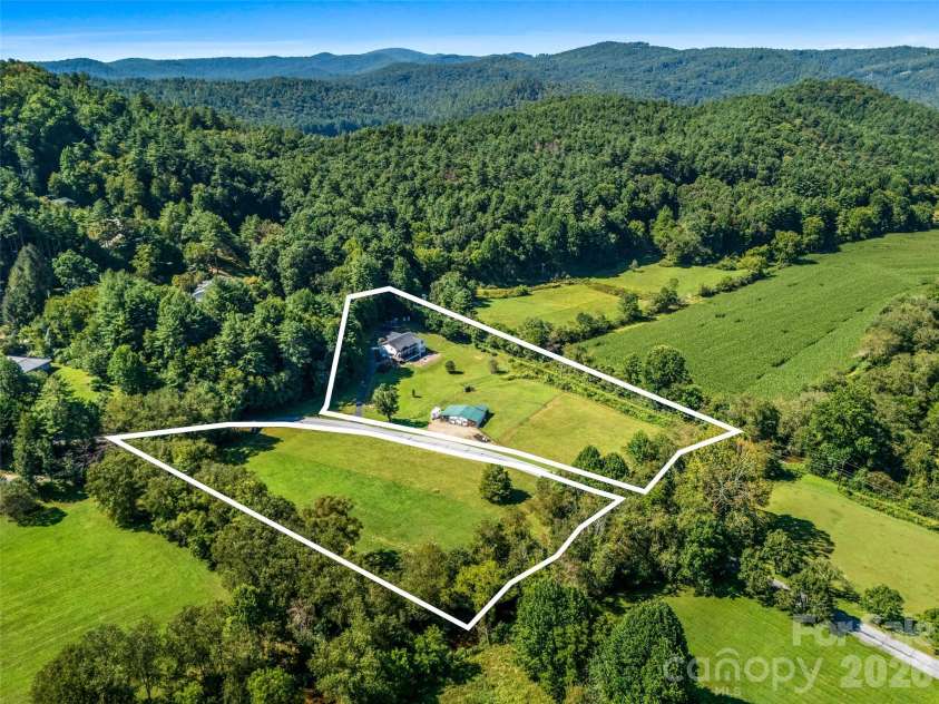 202 Morgan Drive, Penrose, NC 28766.  MLS# CAR4422581, YatesRealty ID 51178. 