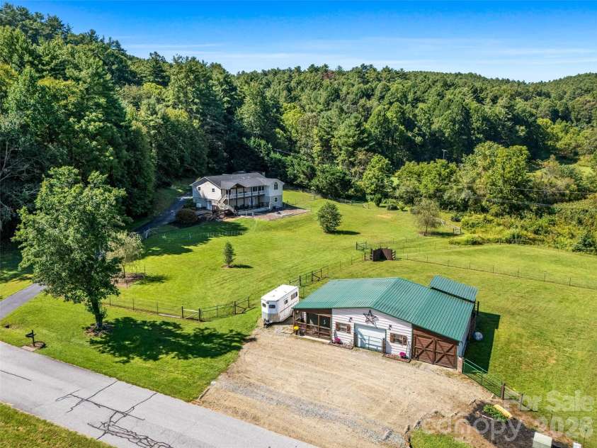 202 Morgan Drive, Penrose, NC 28766.  MLS# CAR4422581, YatesRealty ID 51178. 