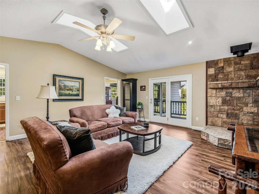 202 Morgan Drive, Penrose, NC 28766.  MLS# CAR4422581, YatesRealty ID 51178. 