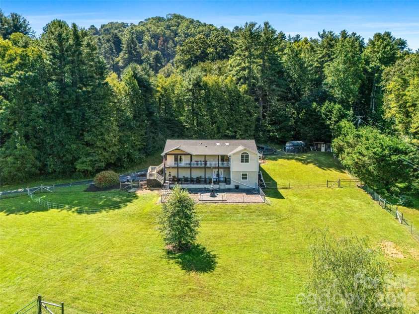 202 Morgan Drive, Penrose, NC 28766.  MLS# CAR4422581, YatesRealty ID 51178. 