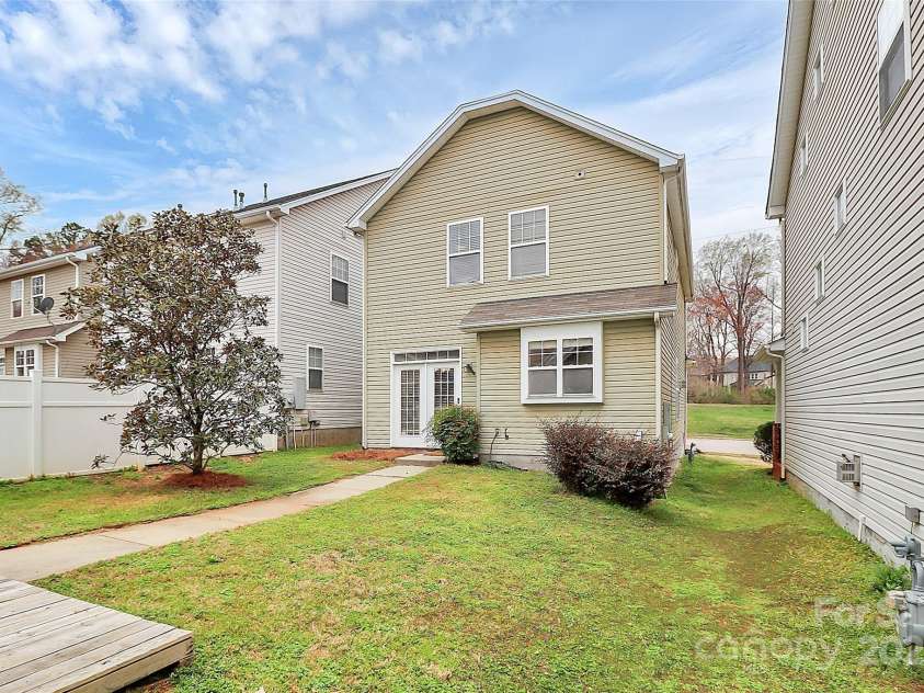 18710 Coverdale Court, Cornelius, NC 28031.  MLS# CAR4235258, YatesRealty ID 5118. 