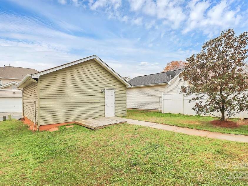 18710 Coverdale Court, Cornelius, NC 28031.  MLS# CAR4235258, YatesRealty ID 5118. Rear Detached 2 Car Garage!