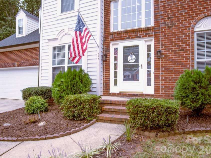 111 Comata Road, Mooresville, NC 28117.  MLS# CAR4423905, YatesRealty ID 51181. Inviting front entry