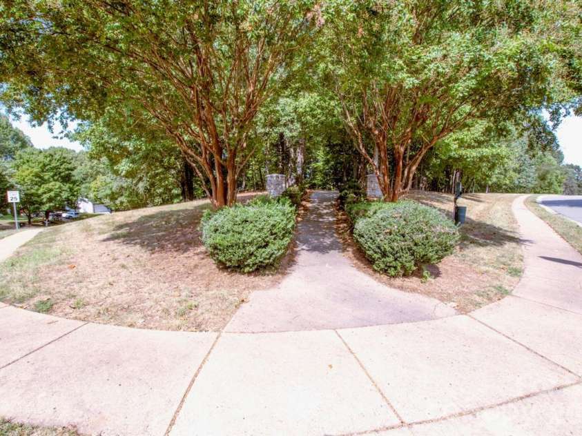 111 Comata Road, Mooresville, NC 28117.  MLS# CAR4423905, YatesRealty ID 51181. Winslow Bay walking trail