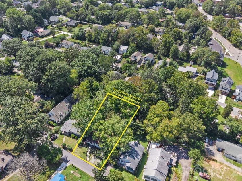 31 Wilmington Road, Asheville, NC 28803.  MLS# CAR4424630, YatesRealty ID 51182. 