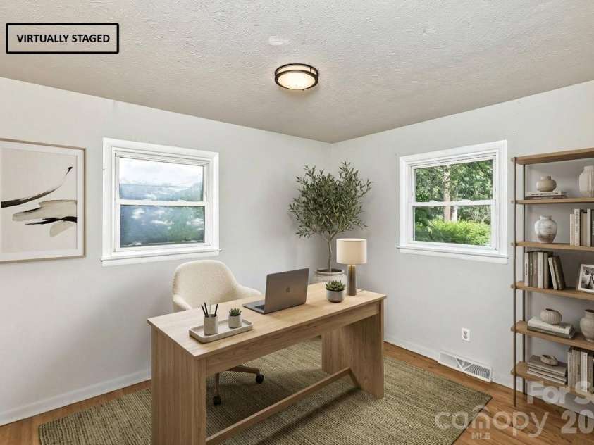 31 Wilmington Road, Asheville, NC 28803.  MLS# CAR4424630, YatesRealty ID 51182. 