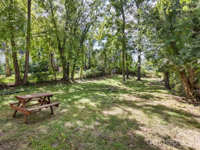 31 Wilmington Road, Asheville, NC 28803.  MLS# CAR4424630, YatesRealty ID 51182. 