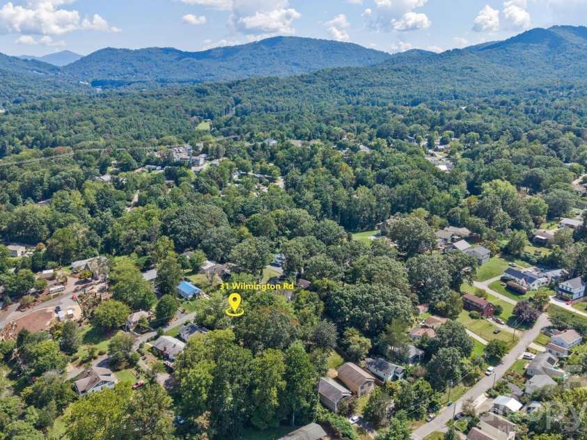 31 Wilmington Road, Asheville, NC 28803.  MLS# CAR4424630, YatesRealty ID 51182. 