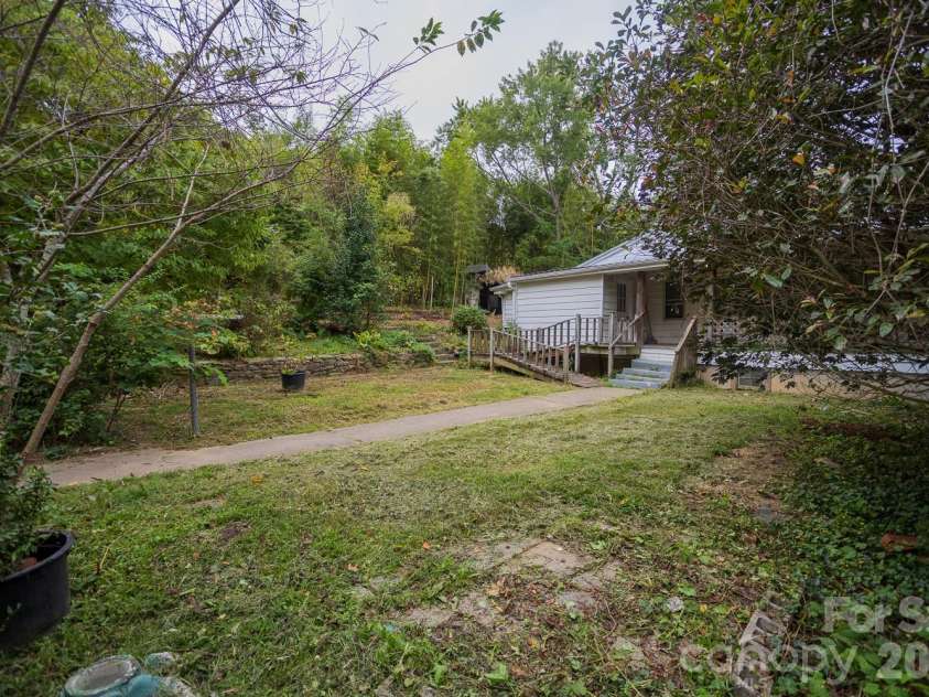55 Blalock Avenue, Asheville, NC 28803.  MLS# CAR4424998, YatesRealty ID 51183. 