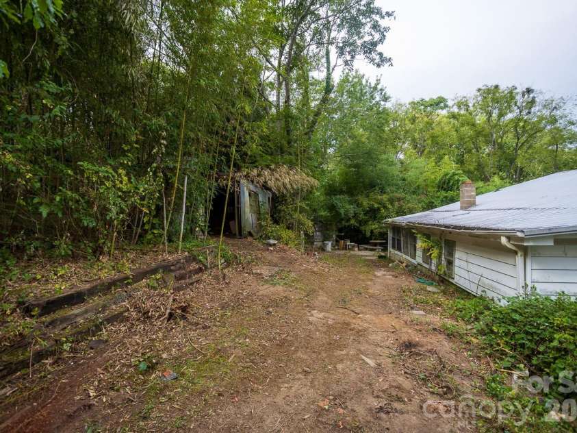 55 Blalock Avenue, Asheville, NC 28803.  MLS# CAR4424998, YatesRealty ID 51183. 
