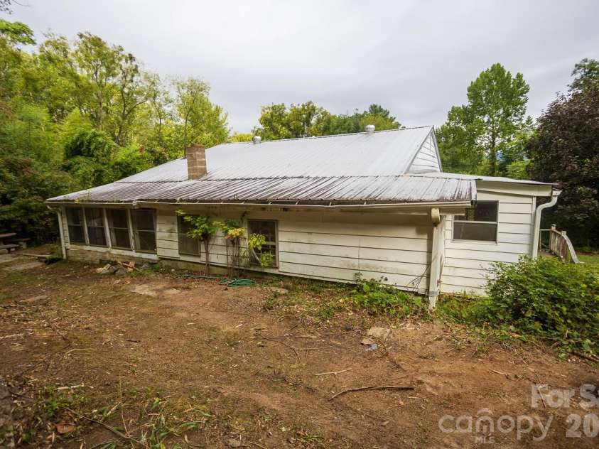 55 Blalock Avenue, Asheville, NC 28803.  MLS# CAR4424998, YatesRealty ID 51183. 