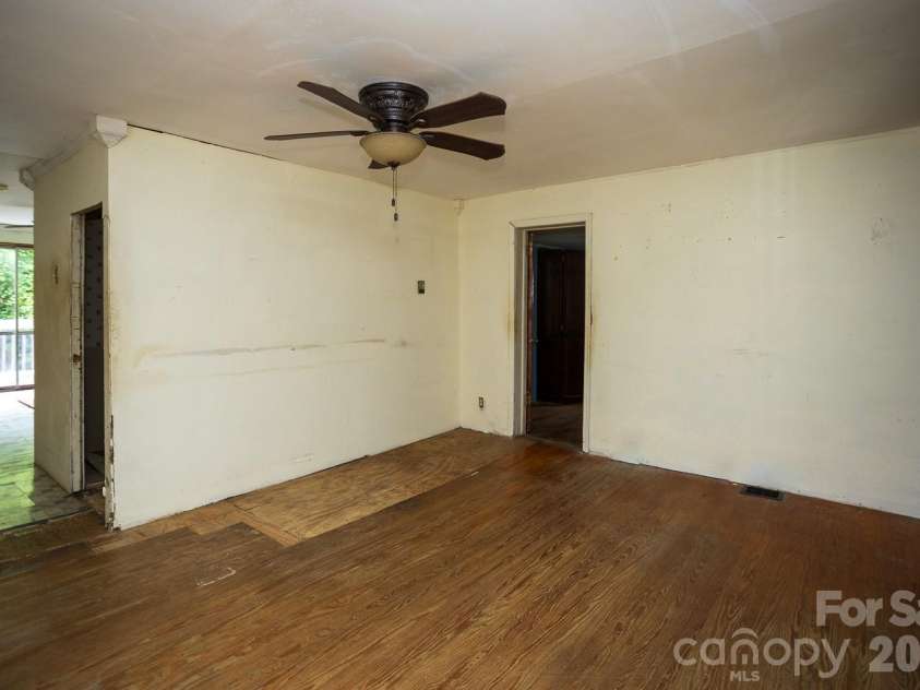 55 Blalock Avenue, Asheville, NC 28803.  MLS# CAR4424998, YatesRealty ID 51183. 