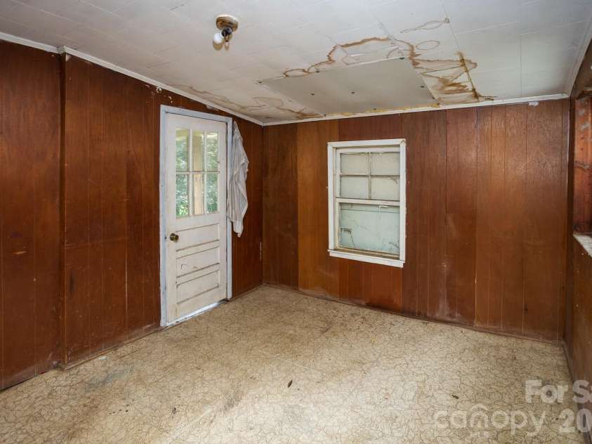 55 Blalock Avenue, Asheville, NC 28803.  MLS# CAR4424998, YatesRealty ID 51183. 