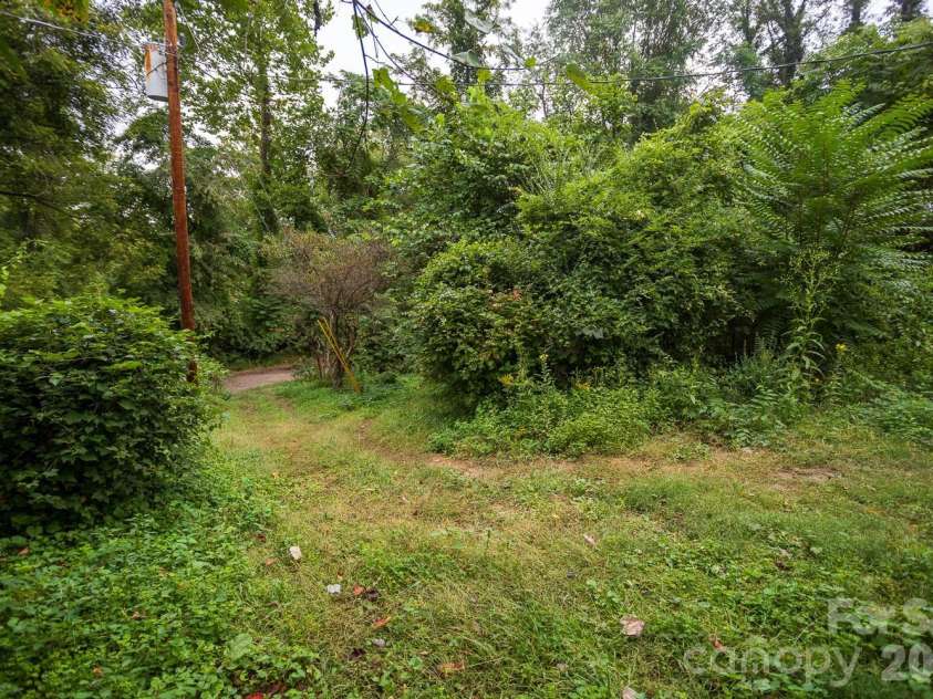 55 Blalock Avenue, Asheville, NC 28803.  MLS# CAR4424998, YatesRealty ID 51183. 