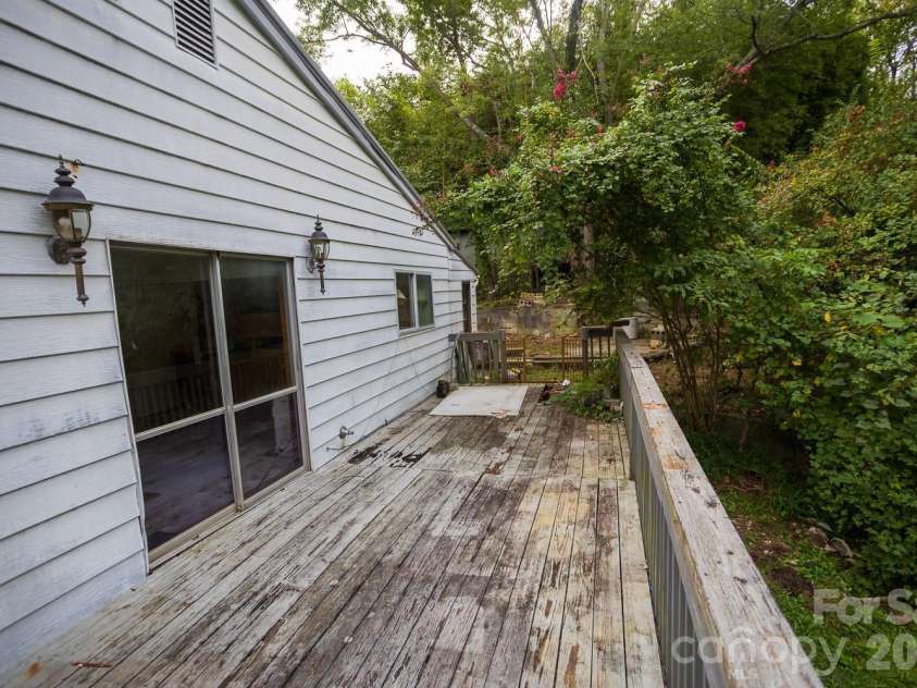 55 Blalock Avenue, Asheville, NC 28803.  MLS# CAR4424998, YatesRealty ID 51183. 