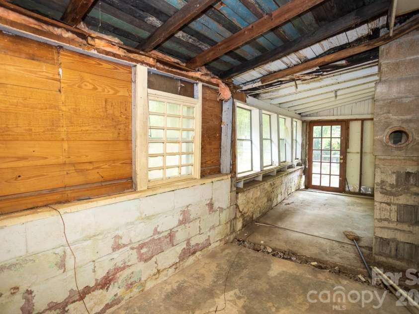 55 Blalock Avenue, Asheville, NC 28803.  MLS# CAR4424998, YatesRealty ID 51183. 