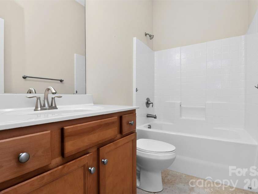 10605 Coronet Court, Harrisburg, NC 28075.  MLS# CAR4425438, YatesRealty ID 51184. Hall Bath