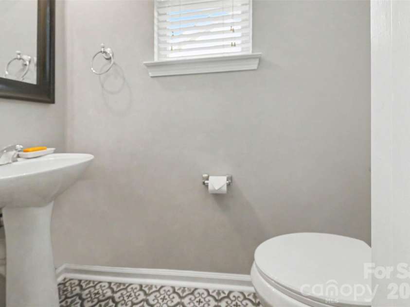 1512 Bitter Creek Drive, Charlotte, NC 28214.  MLS# CAR4424545, YatesRealty ID 51185. 