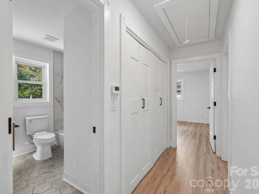 539 Frank Drive, Charlotte, NC 28215.  MLS# CAR4424356, YatesRealty ID 51186. 