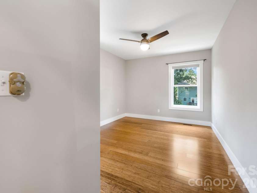 27 Hubbard Avenue, Asheville, NC 28806.  MLS# CAR4416659, YatesRealty ID 51187. Bedroom #3/ second level
