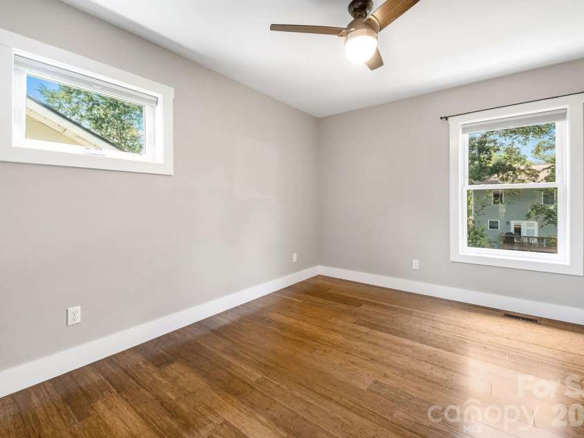 27 Hubbard Avenue, Asheville, NC 28806.  MLS# CAR4416659, YatesRealty ID 51187. Bedroom #3/ second level
