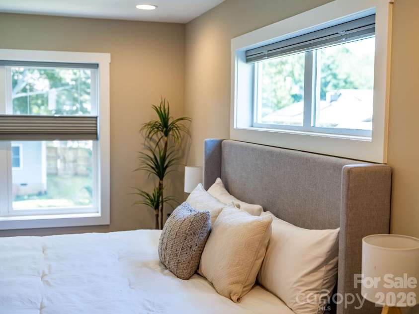 27 Hubbard Avenue, Asheville, NC 28806.  MLS# CAR4416659, YatesRealty ID 51187. Primary Bedroom / second level
