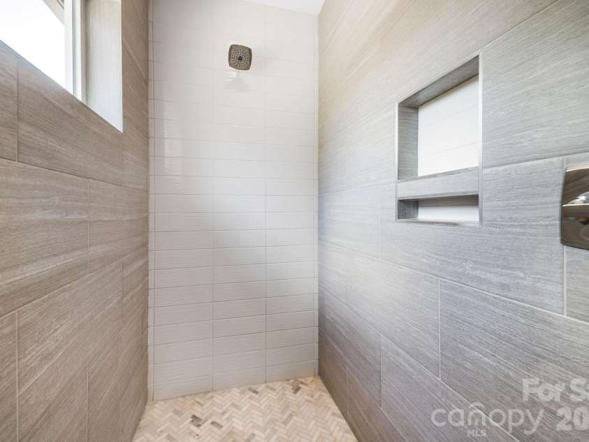 27 Hubbard Avenue, Asheville, NC 28806.  MLS# CAR4416659, YatesRealty ID 51187. Primary en suite bath/ second level