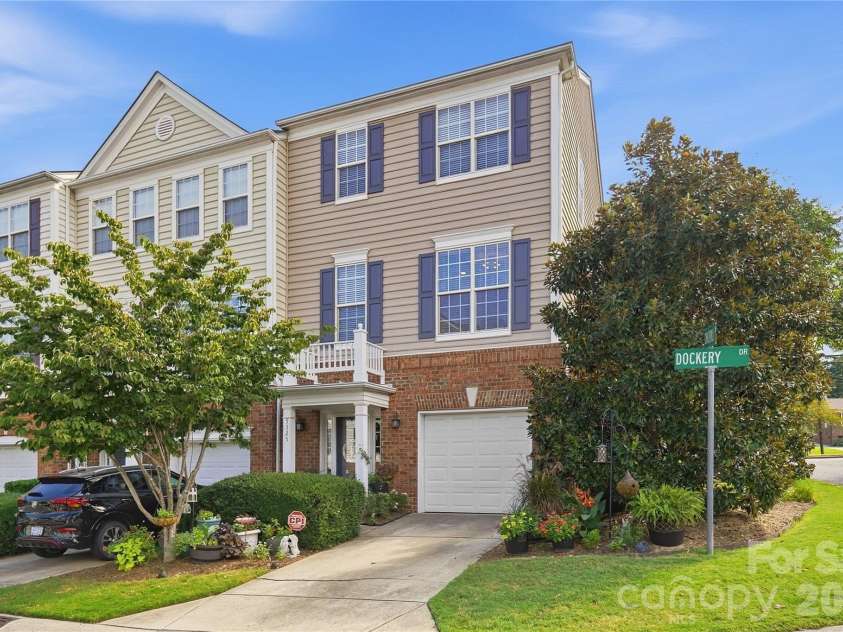 5325 Dockery Drive, Charlotte, NC 28209.  MLS# CAR4424752, YatesRealty ID 51188. 