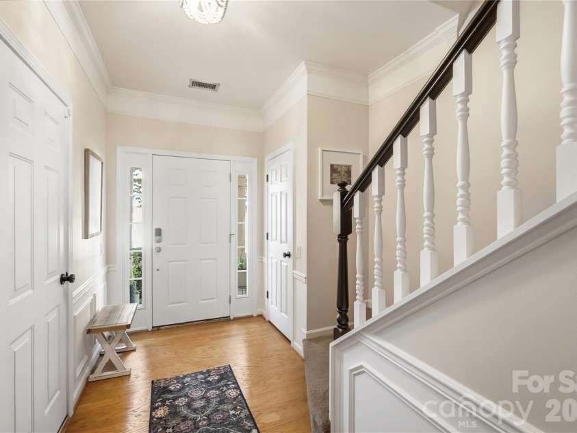 5325 Dockery Drive, Charlotte, NC 28209.  MLS# CAR4424752, YatesRealty ID 51188. 