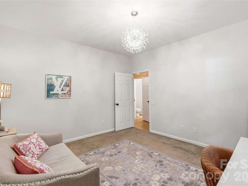 5325 Dockery Drive, Charlotte, NC 28209.  MLS# CAR4424752, YatesRealty ID 51188. 