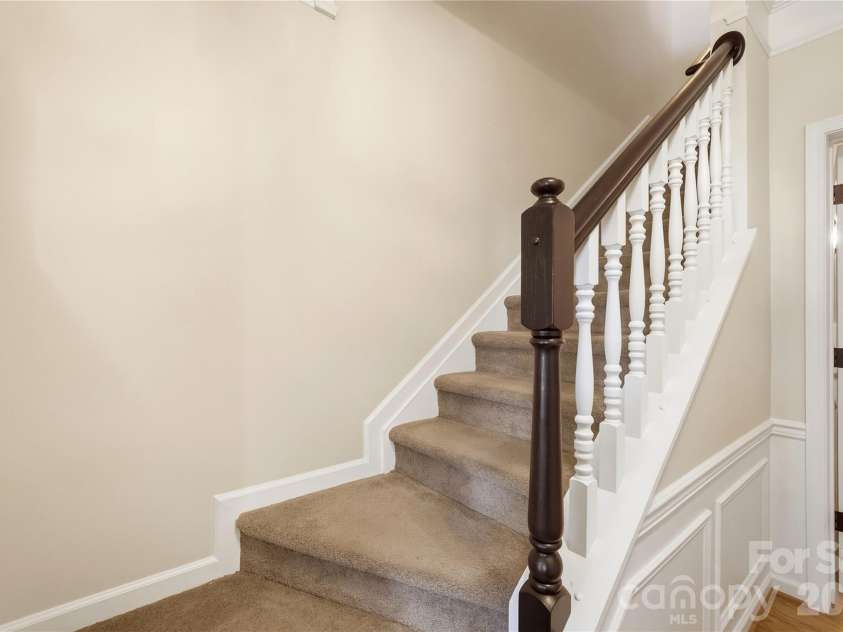 5325 Dockery Drive, Charlotte, NC 28209.  MLS# CAR4424752, YatesRealty ID 51188. 