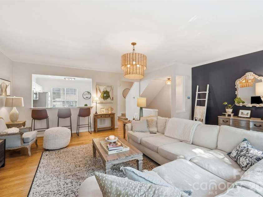 5325 Dockery Drive, Charlotte, NC 28209.  MLS# CAR4424752, YatesRealty ID 51188. 